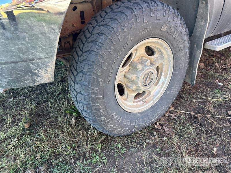 Ford F-350 Pritschenwagen/Pritschenwagen mit Seitenklappe