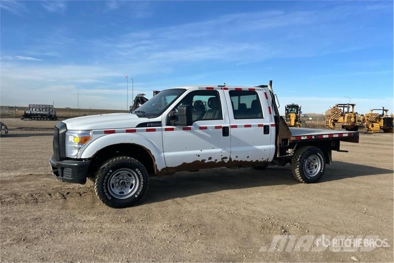 Ford F-350 Plošinové nákladné automobily/nákladné automobily so sklápacími bočnicami