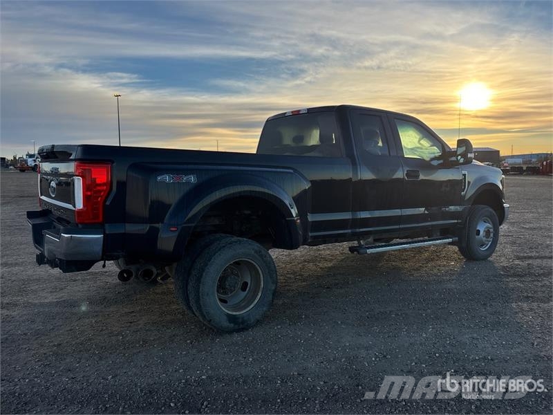 Ford F-350 Ostalo