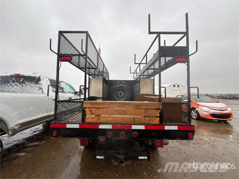 Ford F-350 Flatbed/Dropside trucks