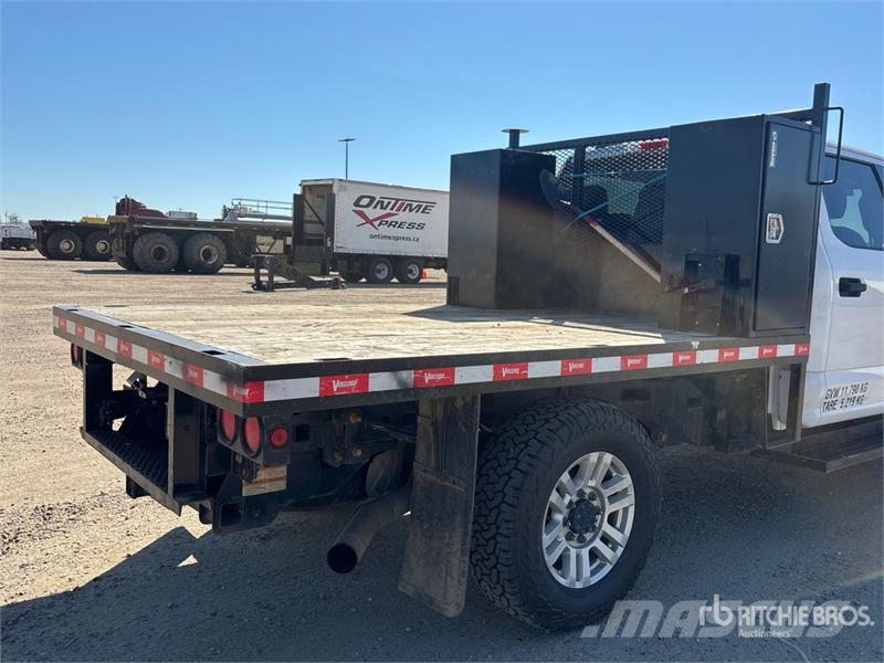 Ford F-350 플랫베드/드롭사이드 트럭
