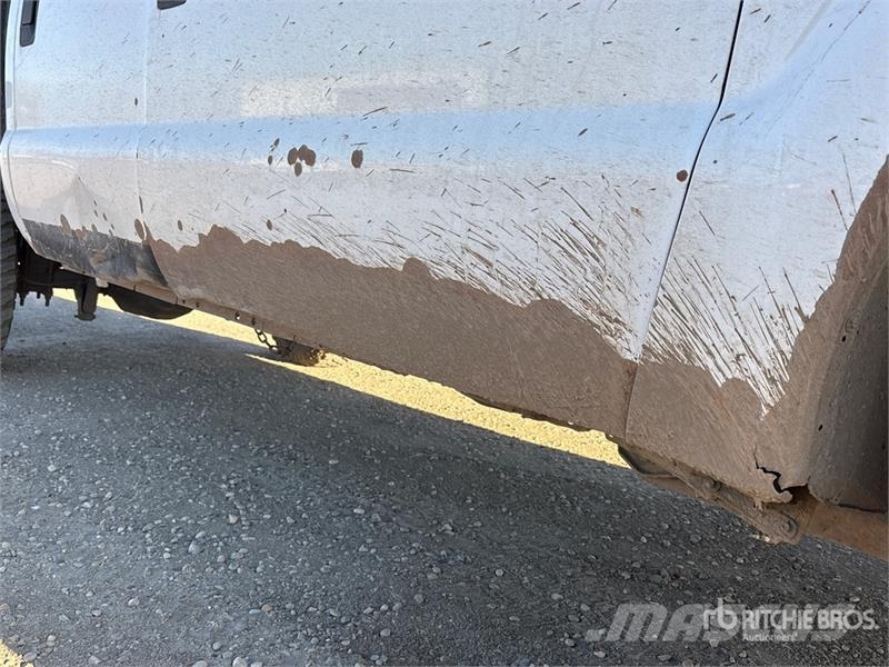 Ford F-350 Plošinové nákladné automobily/nákladné automobily so sklápacími bočnicami