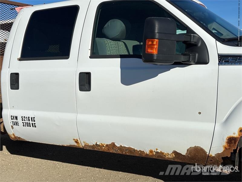 Ford F-350 Camion con sponde ribaltabili