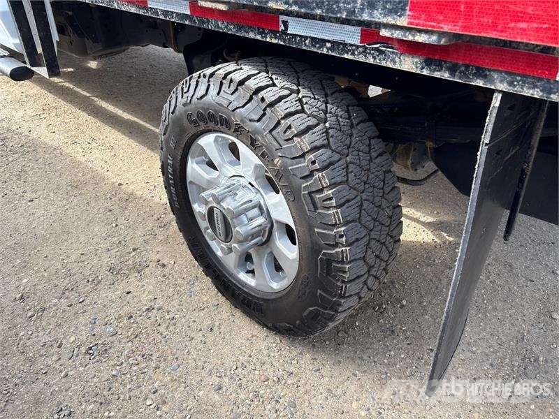 Ford F-350 플랫베드/드롭사이드 트럭