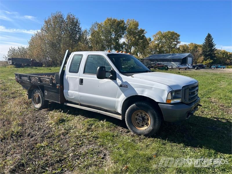 Ford F-350 Platós / Ponyvás teherautók