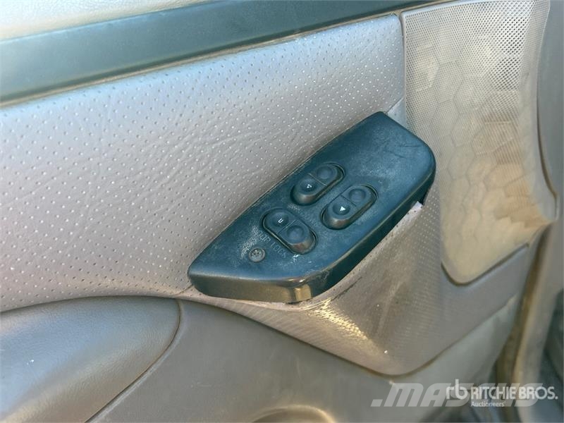 Ford F-350 Camion con sponde ribaltabili