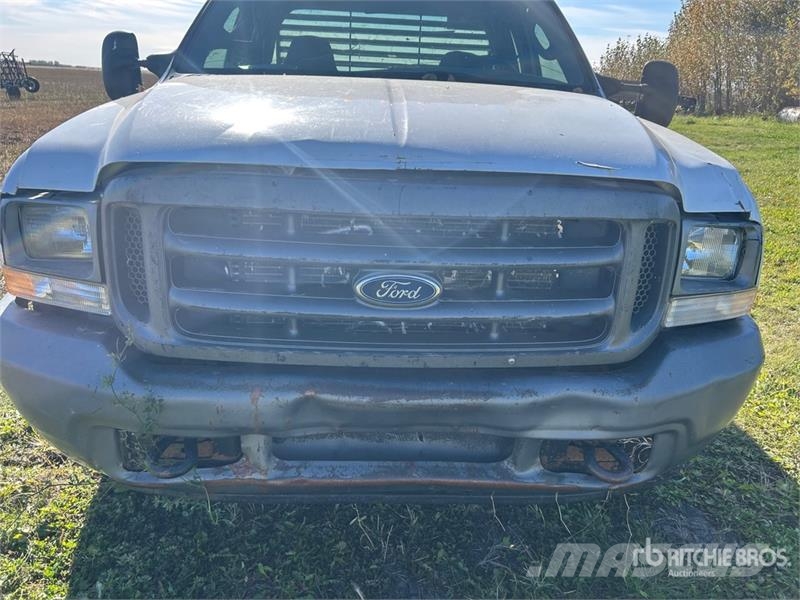 Ford F-350 Platós / Ponyvás teherautók