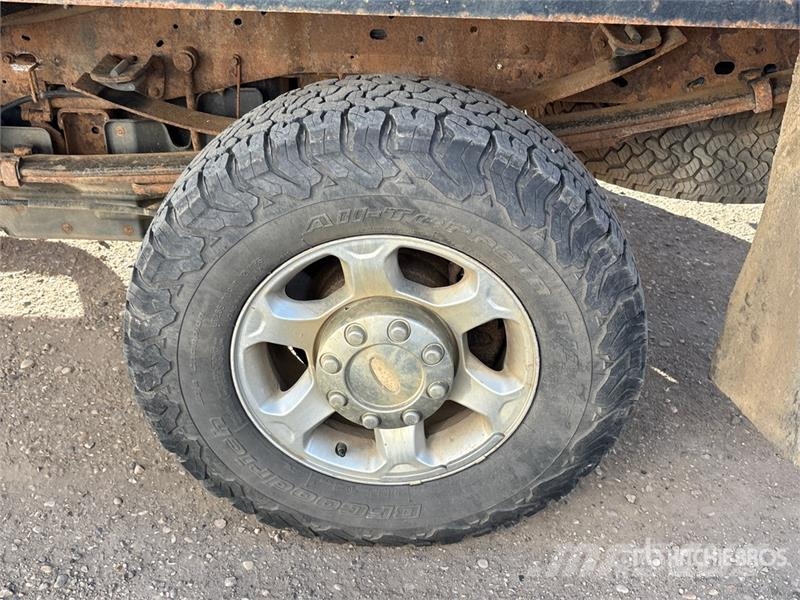 Ford F-350 Camion con sponde ribaltabili