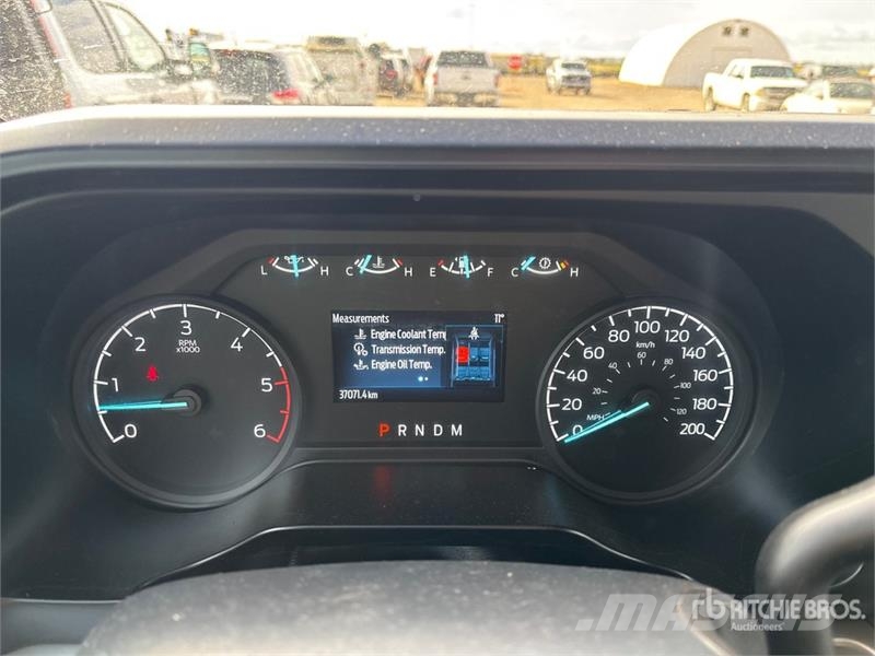 Ford F-350 플랫베드/드롭사이드 트럭