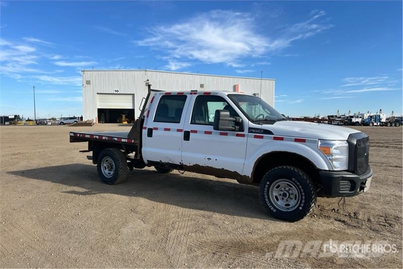 Ford F-350 Plošinové nákladné automobily/nákladné automobily so sklápacími bočnicami