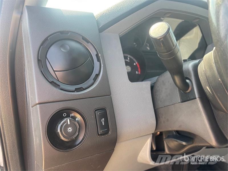 Ford F-350 Kamioni sa otvorenim sandukom