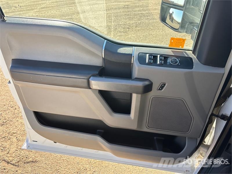 Ford F-350 Flatbed kamyonlar