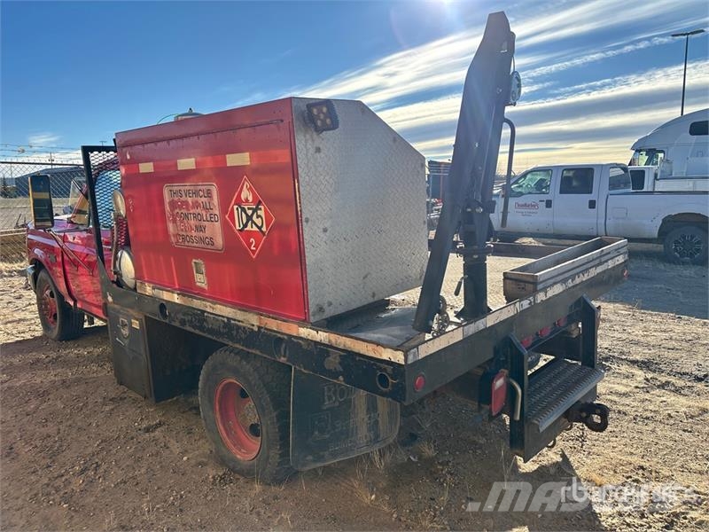 Ford F-350 Platós / Ponyvás teherautók