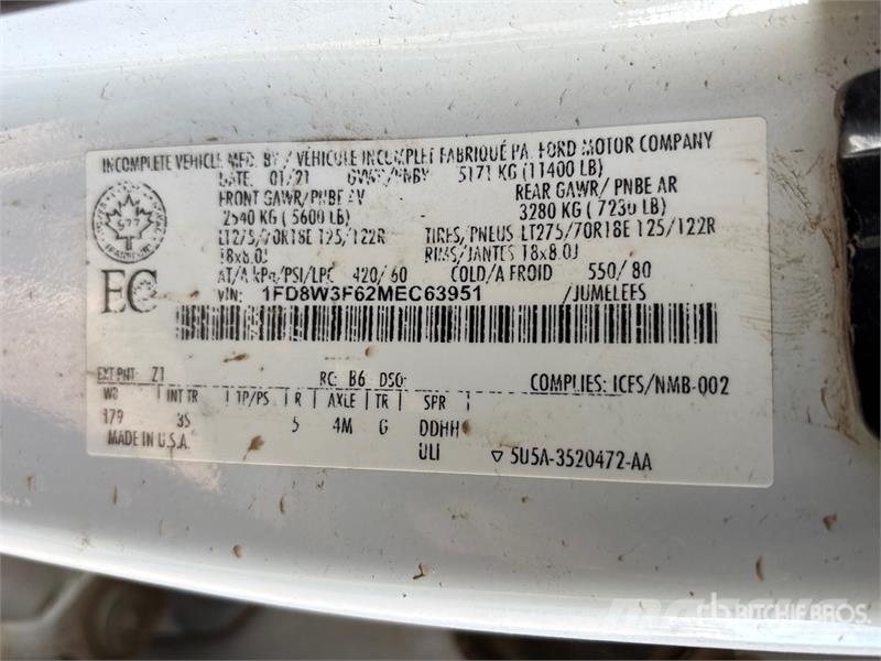 Ford F-350 شاحنات مسطحة/مفصلية الجوانب