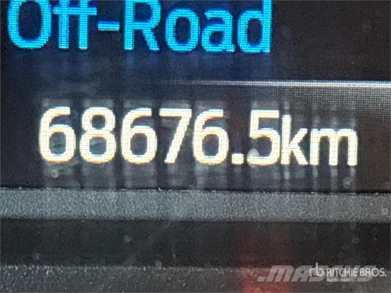 Ford F-350 Platós / Ponyvás teherautók