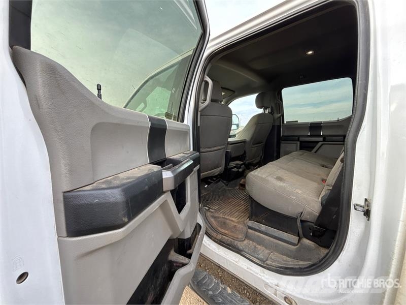 Ford F-350 Camion plateau