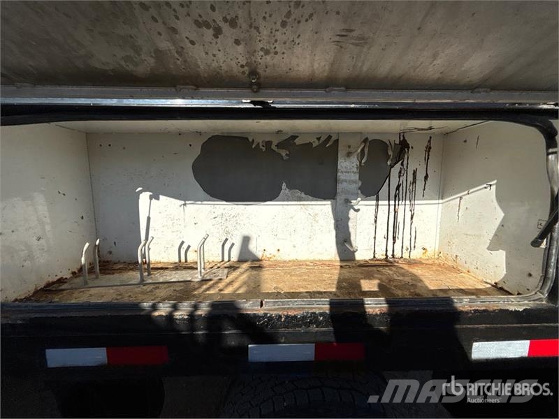 Ford F-350 Pritschenwagen/Pritschenwagen mit Seitenklappe