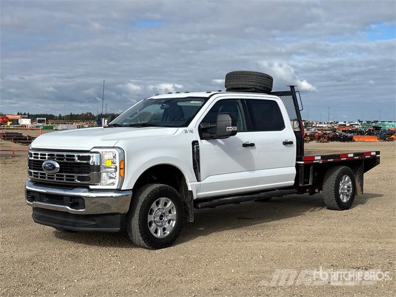Ford F-350 플랫베드/드롭사이드 트럭