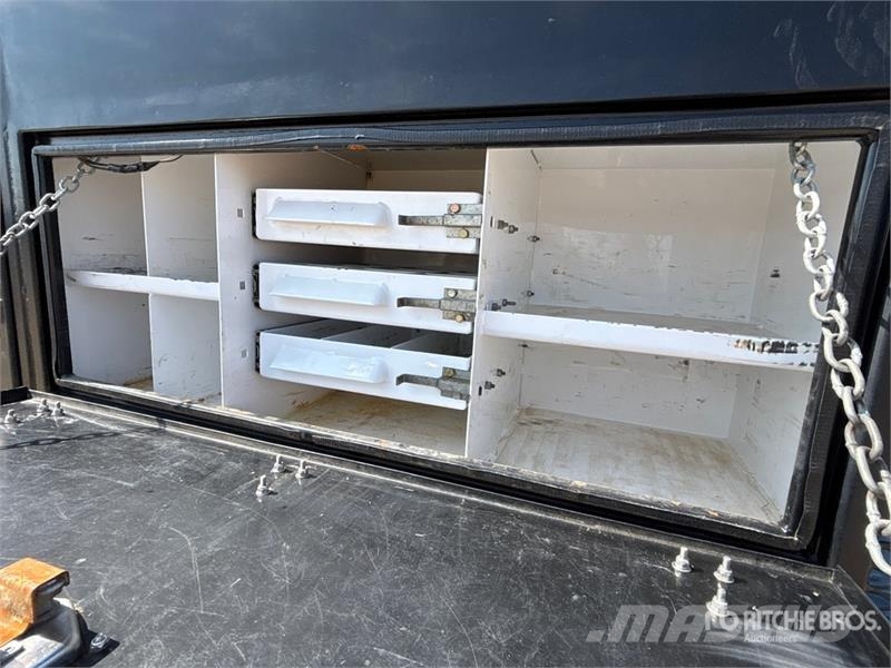 Ford F-350 Kamioni sa otvorenim sandukom