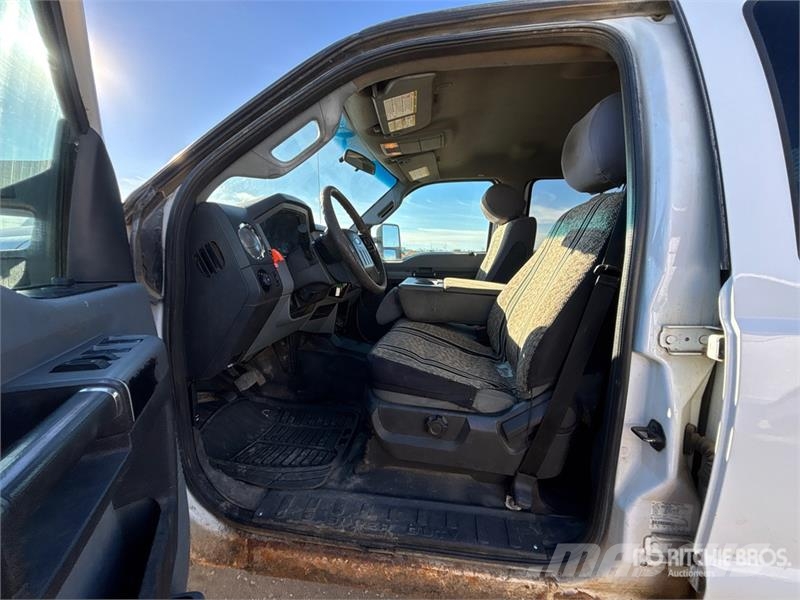 Ford F-350 Camion con sponde ribaltabili