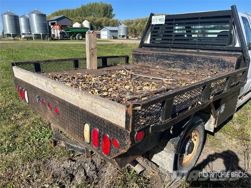Ford F-350 Platós / Ponyvás teherautók