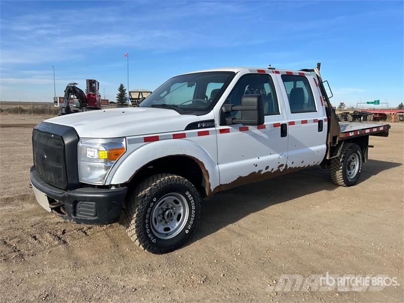 Ford F-350 Plošinové nákladné automobily/nákladné automobily so sklápacími bočnicami