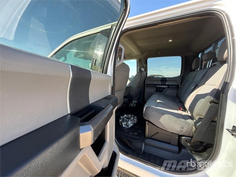 Ford F-350 플랫베드/드롭사이드 트럭