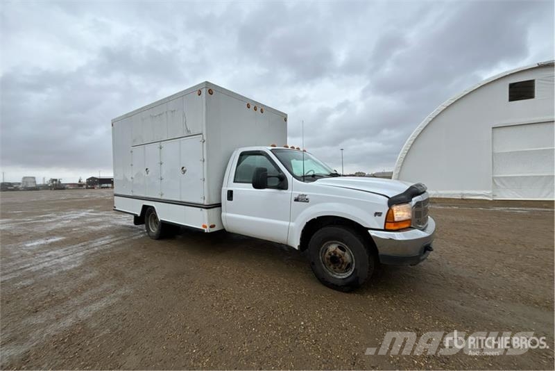Ford F-350 Kis teherszállító/Platós kocsi