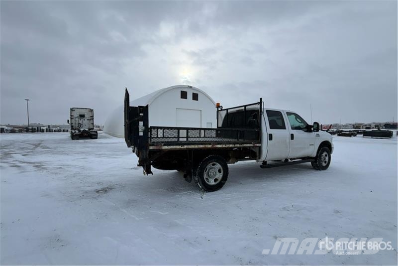 Ford F-350 شاحنات مسطحة/مفصلية الجوانب