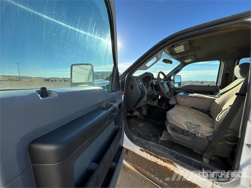 Ford F-350 Camion con sponde ribaltabili
