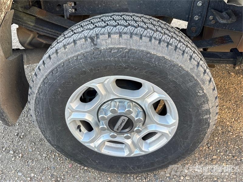 Ford F-350 Drugi
