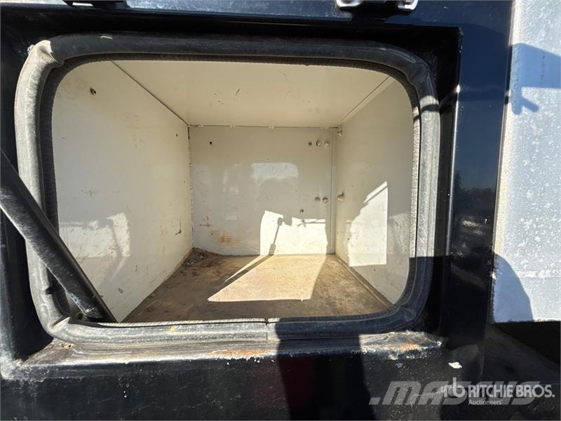 Ford F-350 Pritschenwagen/Pritschenwagen mit Seitenklappe