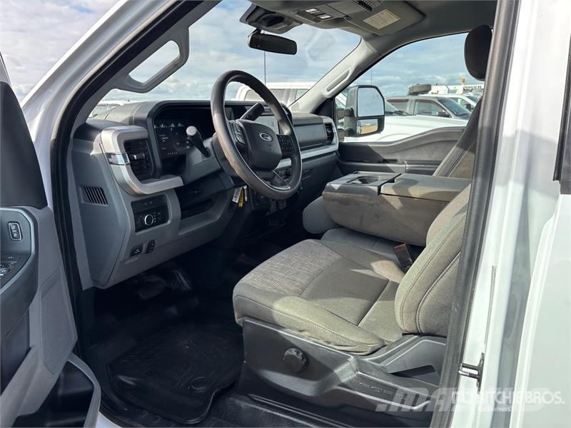 Ford F-350 플랫베드/드롭사이드 트럭