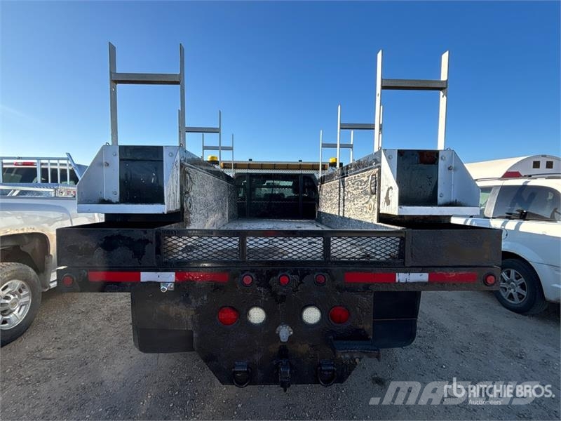 Ford F-350 Pritschenwagen/Pritschenwagen mit Seitenklappe