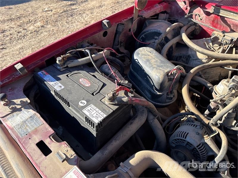 Ford F-350 Platós / Ponyvás teherautók