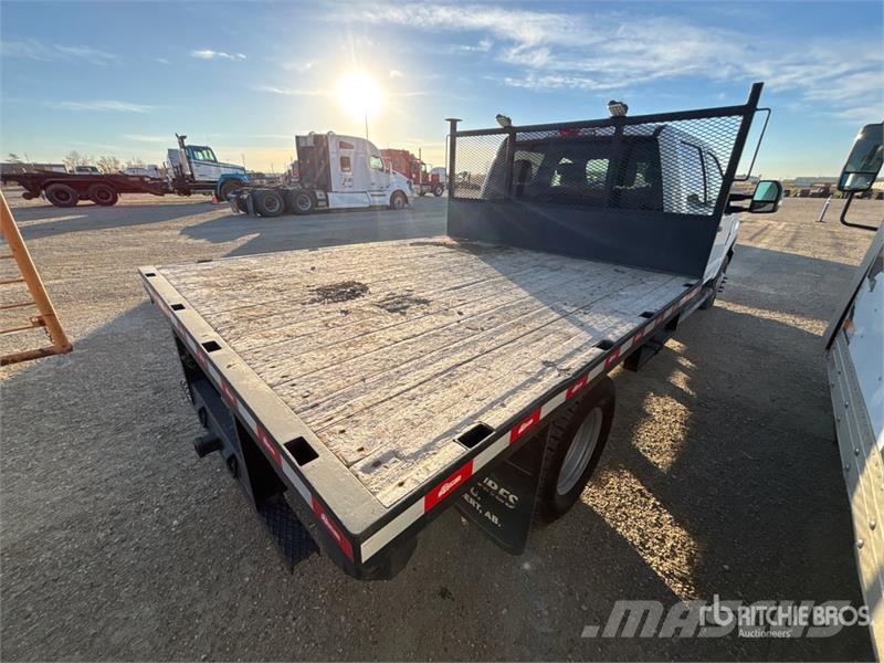 Ford F-350 Tovornjaki s kesonom/platojem