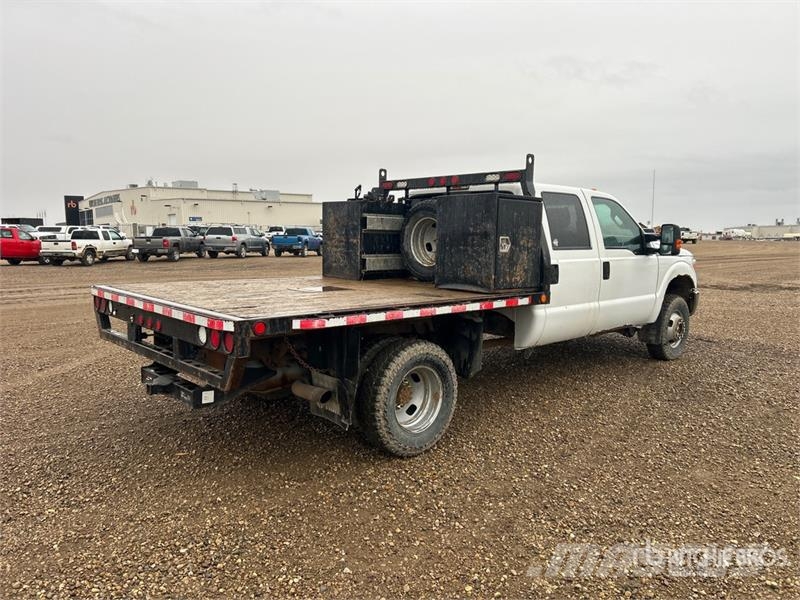 Ford F-350 Camiões estrado/caixa aberta