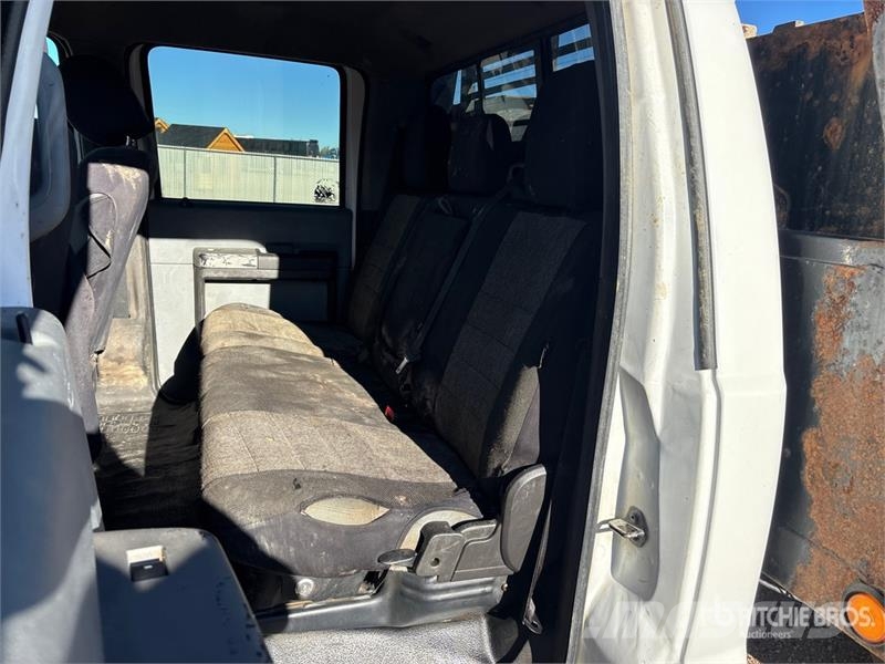 Ford F-350 Camiões estrado/caixa aberta