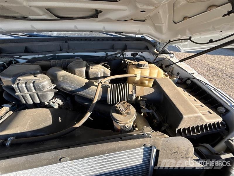Ford F-350 Plošinové nákladné automobily/nákladné automobily so sklápacími bočnicami