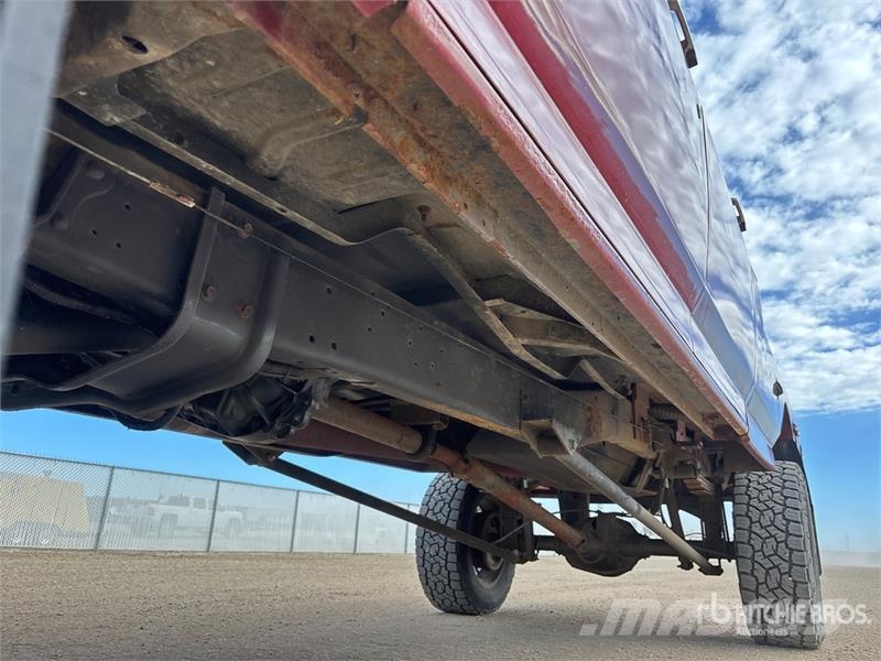 Ford F-350 Kamioni sa otvorenim sandukom