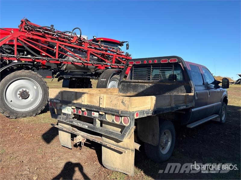Ford F-350 Pritschenwagen/Pritschenwagen mit Seitenklappe