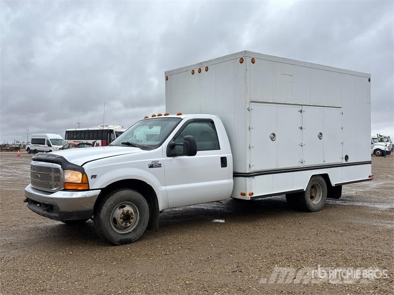 Ford F-350 Kis teherszállító/Platós kocsi