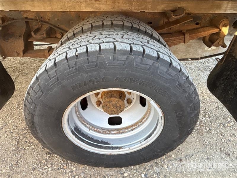 Ford F-350 Pritschenwagen/Pritschenwagen mit Seitenklappe