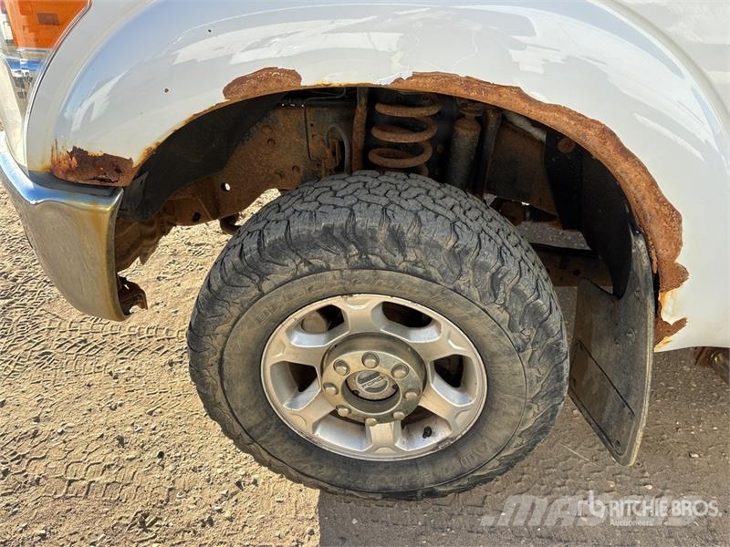 Ford F-350 Camion con sponde ribaltabili