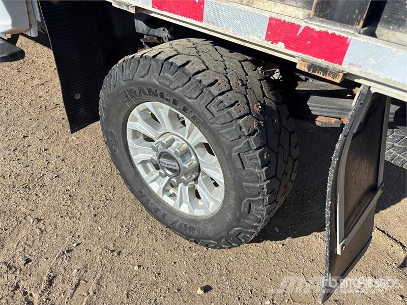 Ford F-350 Flatbed kamyonlar