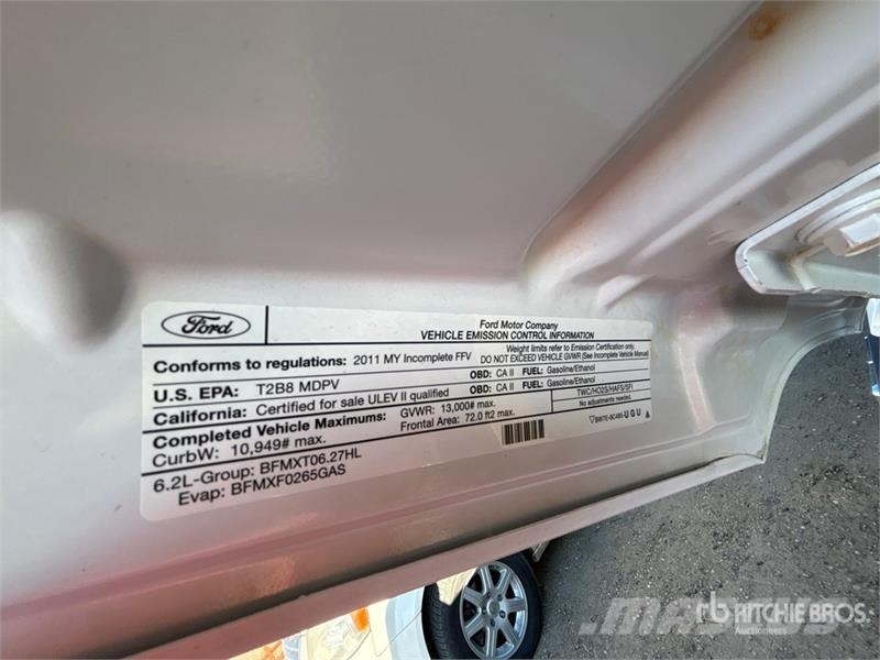 Ford F-350 Pritschenwagen/Pritschenwagen mit Seitenklappe