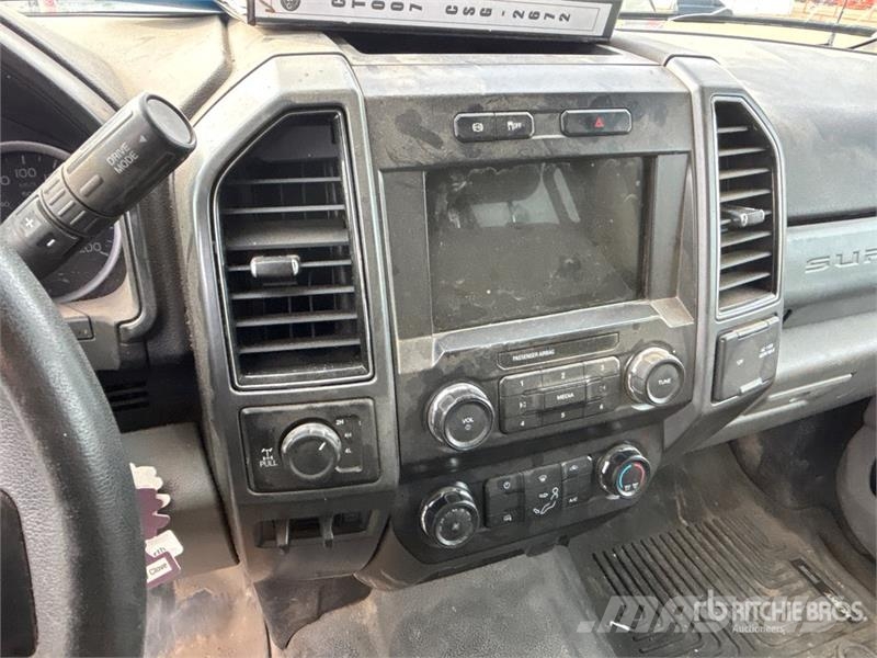 Ford F-350 Camion plateau