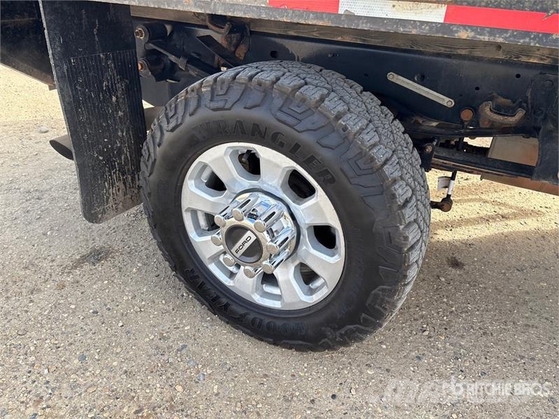 Ford F-350 플랫베드/드롭사이드 트럭