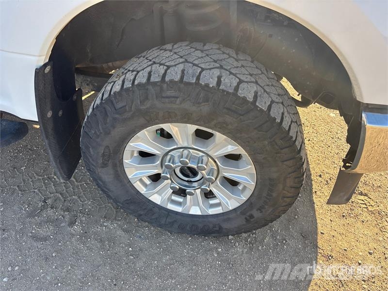 Ford F-350 Flatbed kamyonlar