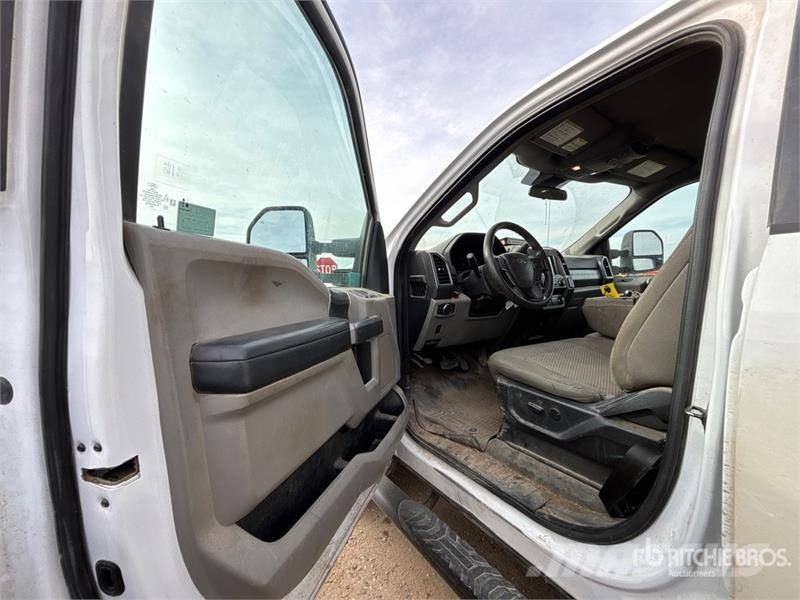 Ford F-350 Camion plateau